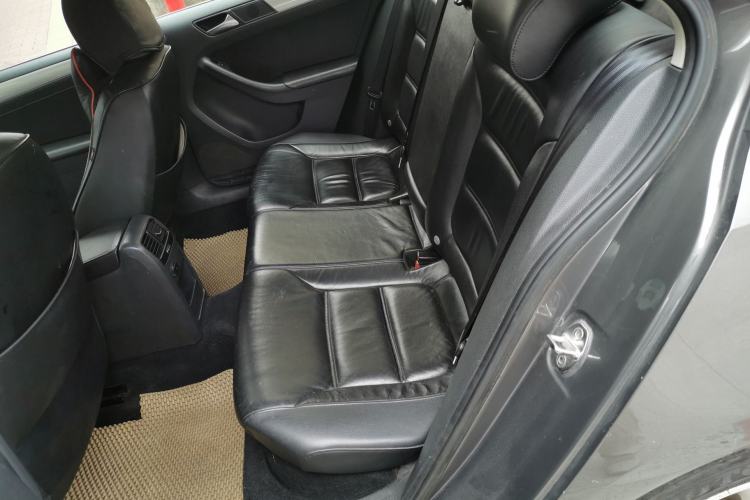 Used Volkswagen Sagitar 2012 1.4TSI Automatic Luxury Edition Left Rear Seat