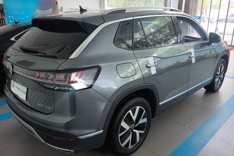 Used Volkswagen Tayron 2023 300TSI Two-Wheel-Drive Luxury Plus Advanced Edition Rear Right 45 Deg