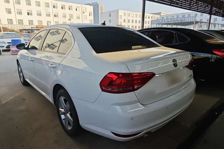 Used Volkswagen Lavida 2017 1.6L Manual Fashion Edition
