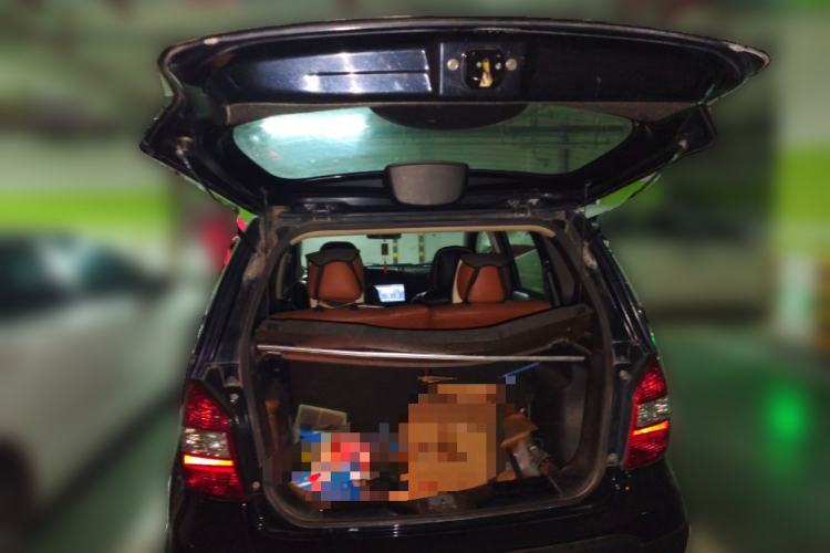 Used Nissan Livina 2010 JINRUI Edition 1.6L Automatic Standard Model Trunk