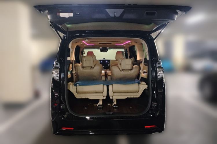 Used Toyota Vellfire 2021 Crown Dual-Engine 2.5L HV Prestige Edition Trunk