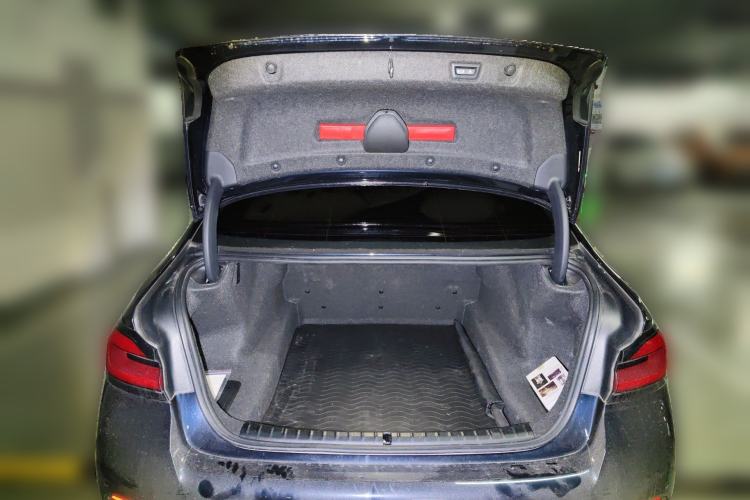 Used BMW 5 Series 2022 Restyled 530Li Leading Edition M Sport Package Trunk