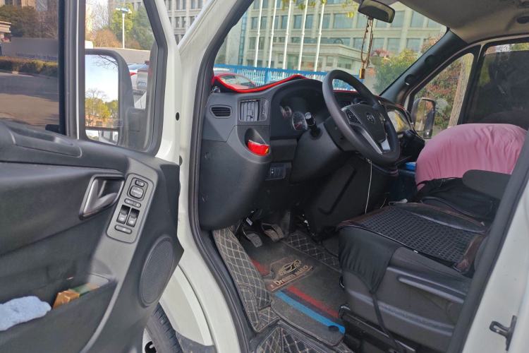 Used Foton Toano 2024 Joy Elephant Multi-Function Model Cummins 2.8T Manual Long Wheelbase Ultra-High Roof with Rear Dual Tires and 7 Seating Capacity Driver Seat