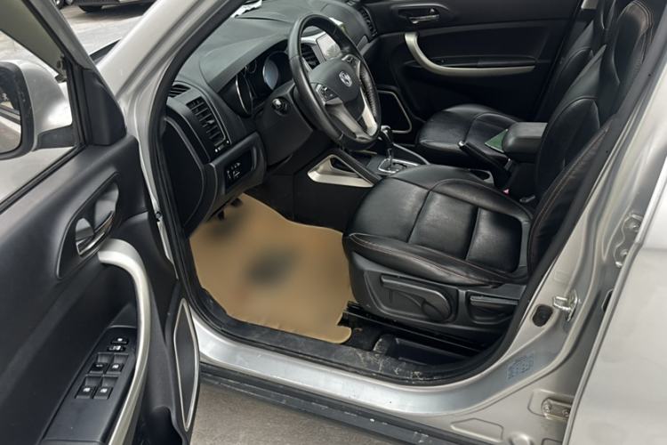 Used Changan CS35 2015 1.6L Automatic Luxury Model China V Standard
