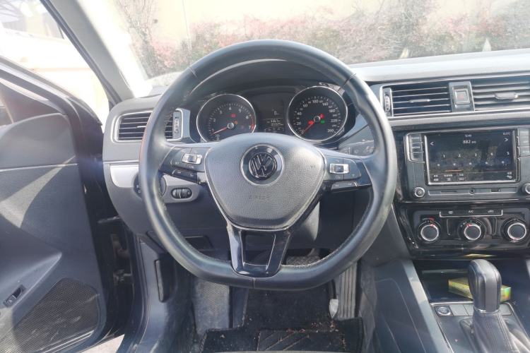 Used Volkswagen Sagitar 2017 1.6L Automatic Comfort Model Steering Wheel