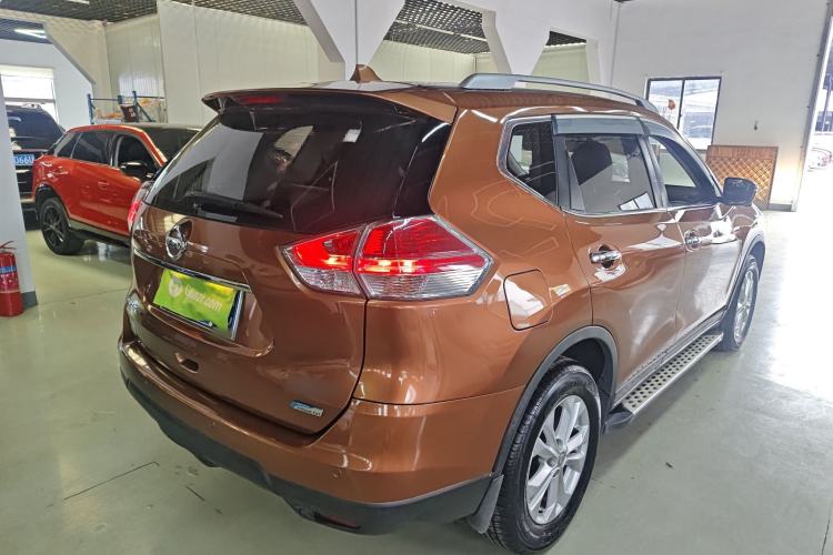 Used Nissan X-Trail 2015 2.0L CVT Comfort MAX Edition 2WD Rear Right 45 Deg