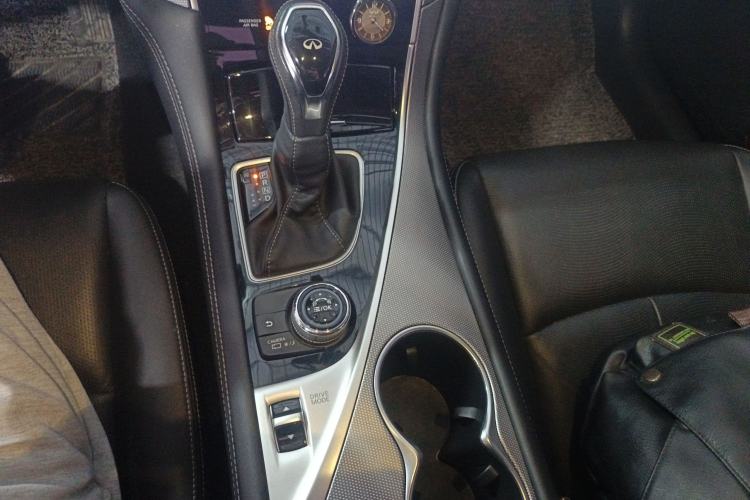 Used Infiniti Q50L 2018 2.0T Enjoyment Version China VI Standard
