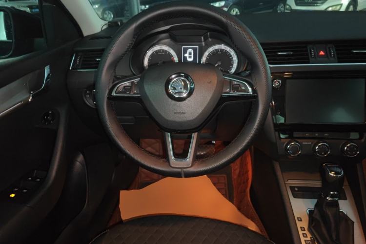 Used Skoda Octavia 2018 1.6L Automatic Luxury Edition
