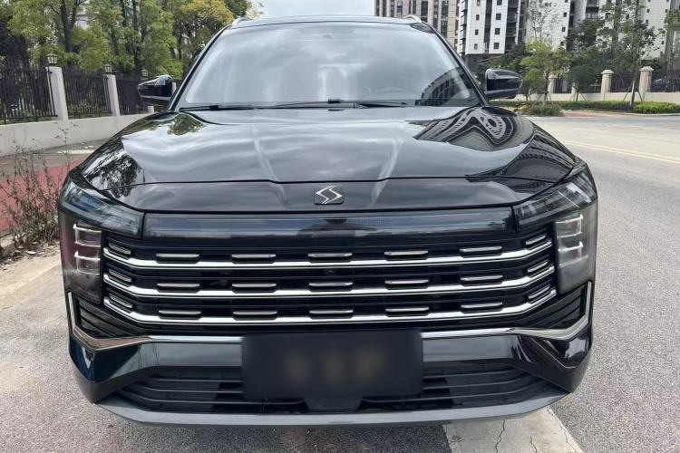 Used SOL X8 PLUS 2023 1.5 TGDI DCT Luxury Edition 7-Seater