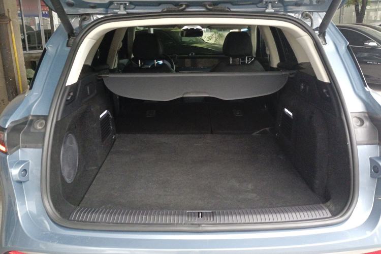 Used VOYAH FREE 2021 Four-Wheel Drive Standard Range-Extended Exclusive Luxury Package
