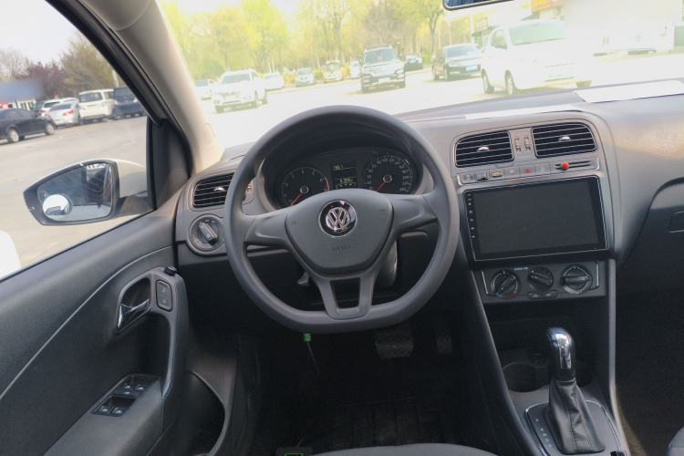 Used Volkswagen Polo 2018 1.5L Automatic Advanced Driving Model Steering Wheel