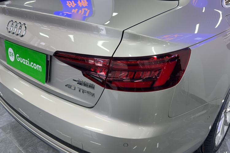 Used Audi A4L 2019 40 TFSI Fashion Edition China VI Emission Standard Exterior 3