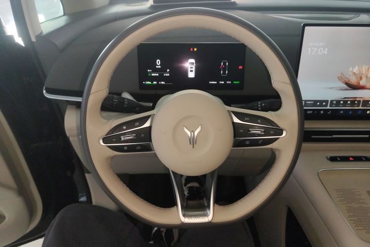 Used VOYAH Dream 2025 PHEV Four-Wheel-Drive Flagship Kunpeng Edition
