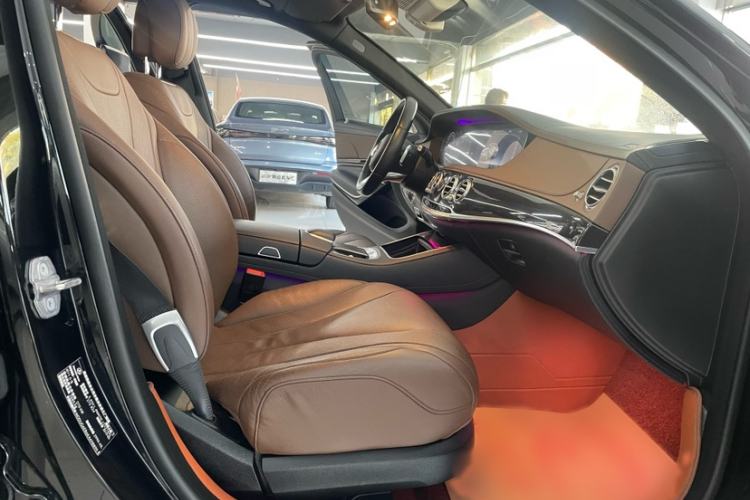 Used Mercedes-Benz S-Class 2019 S 450 L 4MATIC Interior 6