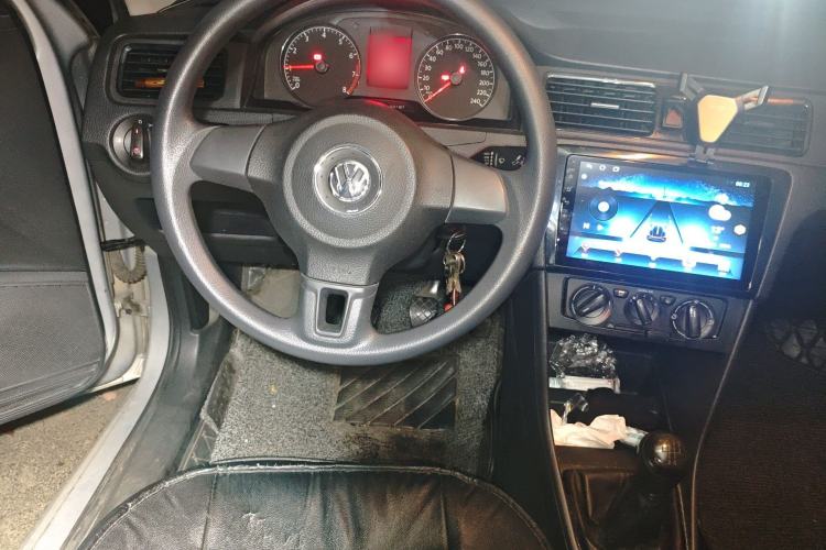 Used Volkswagen Santana 2015 1.6L Manual Fashion Edition Steering Wheel