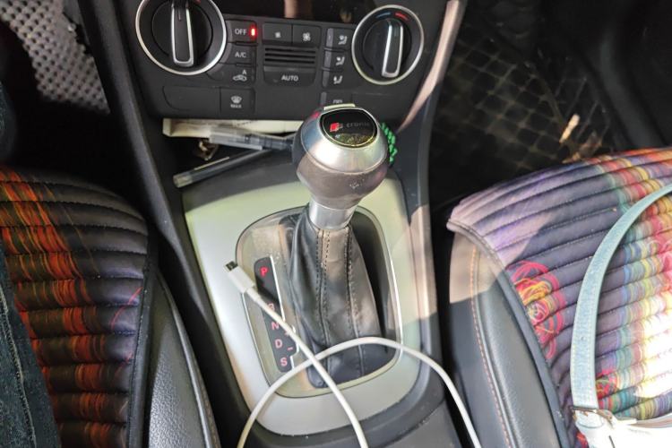 Used Audi Q3 2018 35 TFSI Fashion Edition Collector's Model Gear Lever