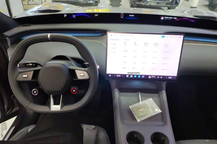 Used Xiaomi Auto YU7 2025 Ultra-Long Range All-Wheel Drive Pro Version
