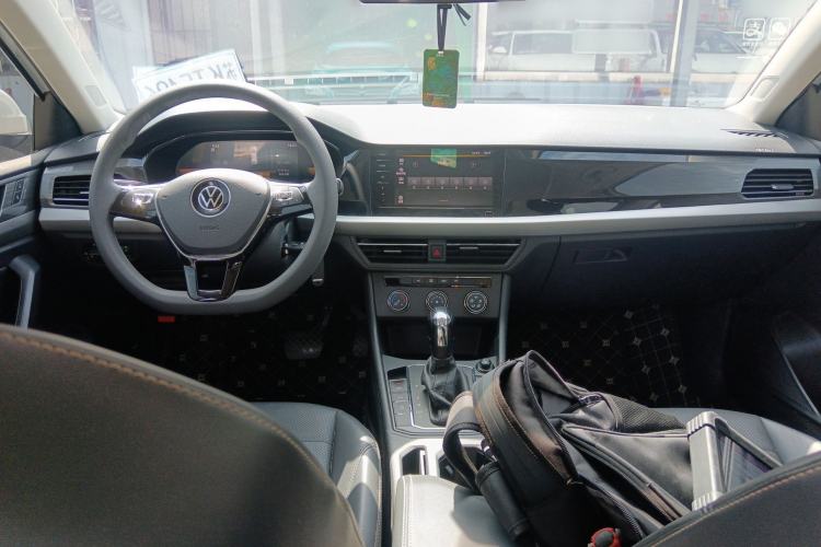 Used Volkswagen Lavida 2021 1.5L Automatic Comfort Edition Center Console