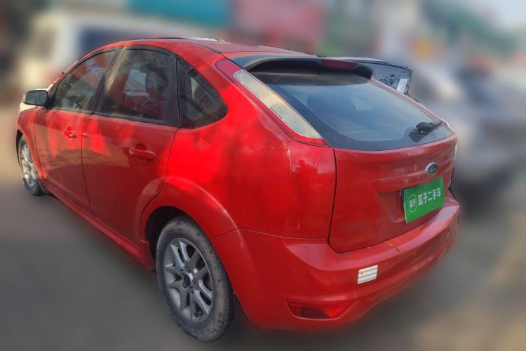 Used Ford Focus 2011 Sedan 1.8L Manual Comfort Model
