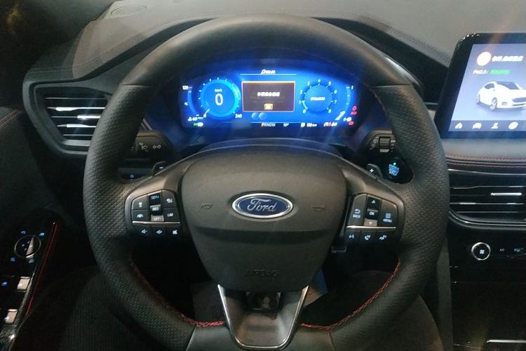 Used Ford Escape 2024 EcoBoost 245 Four-Wheel Drive ST-Line Pro Trim Steering Wheel