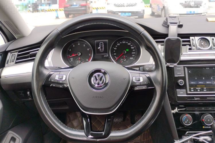 Used Volkswagen Magotan 2019 330TSI DSG Leading Edition China V Standard