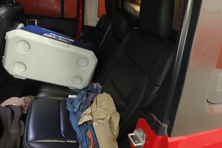 Used Jeep Wrangler 2021 2.0T Sahara Four-Door Edition Left Rear Seat