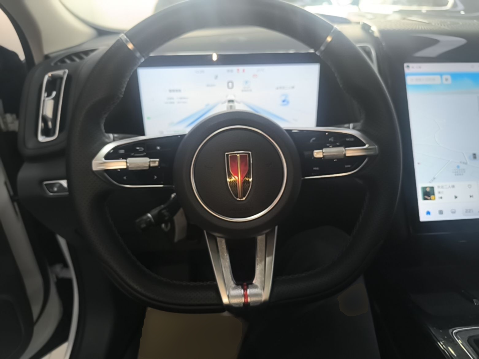 Hongqi HS3 PHEV 2025 Model 117km Jingwei Edition — снимка 13