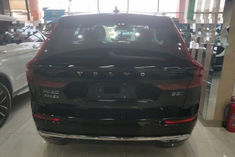 Used Volvo XC60 2026 B5 4x4 Smart Luxury Edition Rear