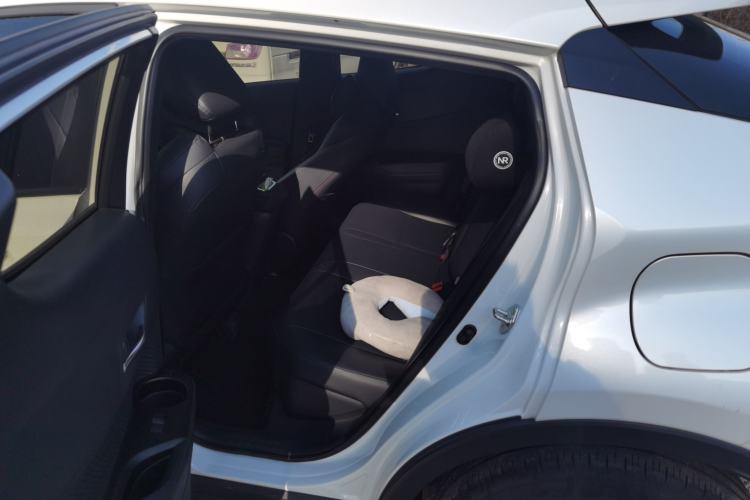 Used Toyota IZOA 2023 2.0L 20th Anniversary Platinum Edition
