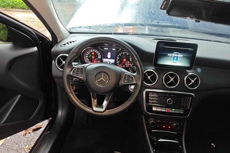 Used Mercedes-Benz GLA 2017 GLA 200 Fashion Model Steering Wheel