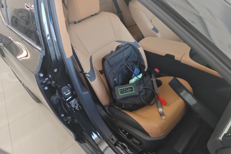 Used Lexus ES 2023 200 Excellence Edition
