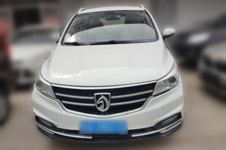 Used Baojun 730 2019 1.5L Manual Fashion Model 7-seater National V
