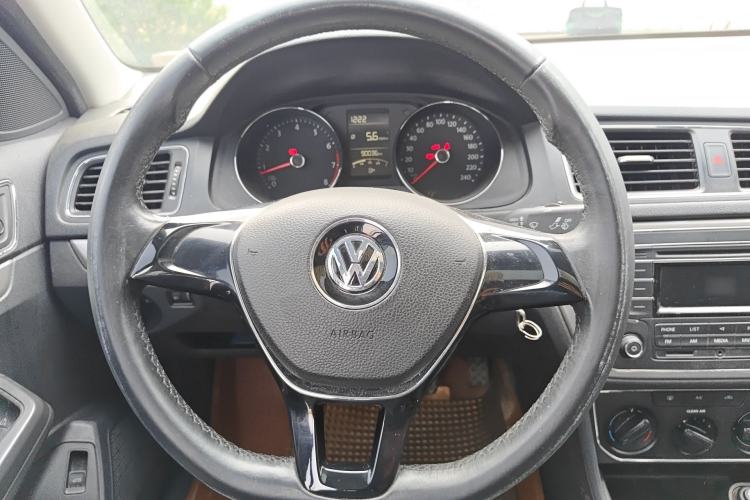 Used Volkswagen Lavida 2015 1.6L Manual Comfort Edition Steering Wheel
