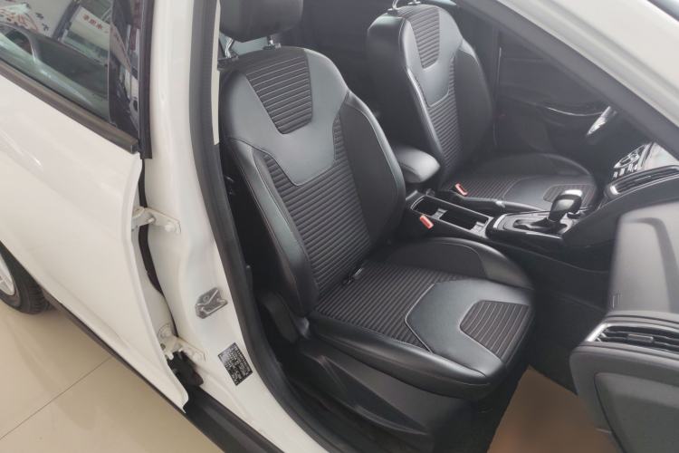 Used Ford Focus 2018 Hatchback Classic 1.6L Automatic Trendy SmartDrive Edition