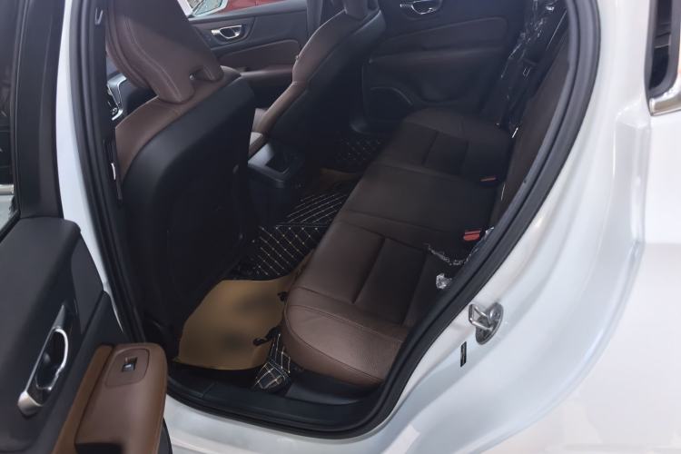 Used Volvo S60 2026 Model B4 Zhiyi Luxury Edition