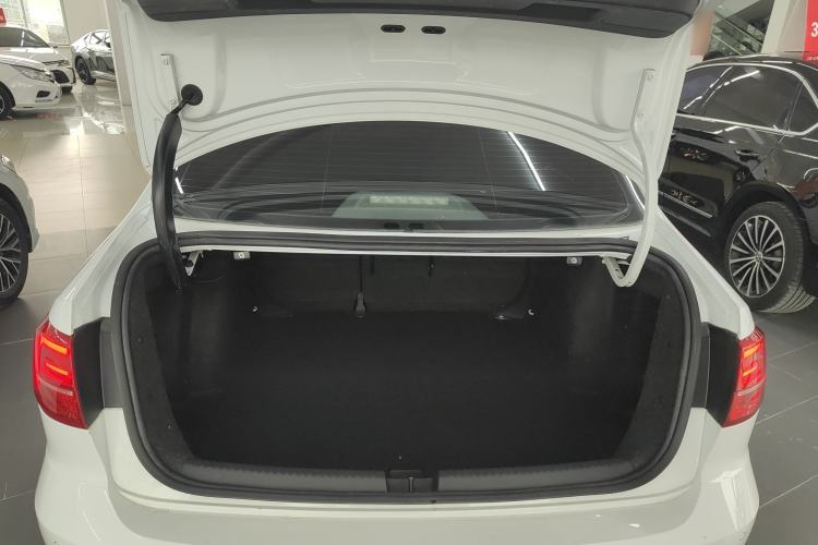 Used Volkswagen Sagitar 2018 1.6L Automatic Comfort Model
