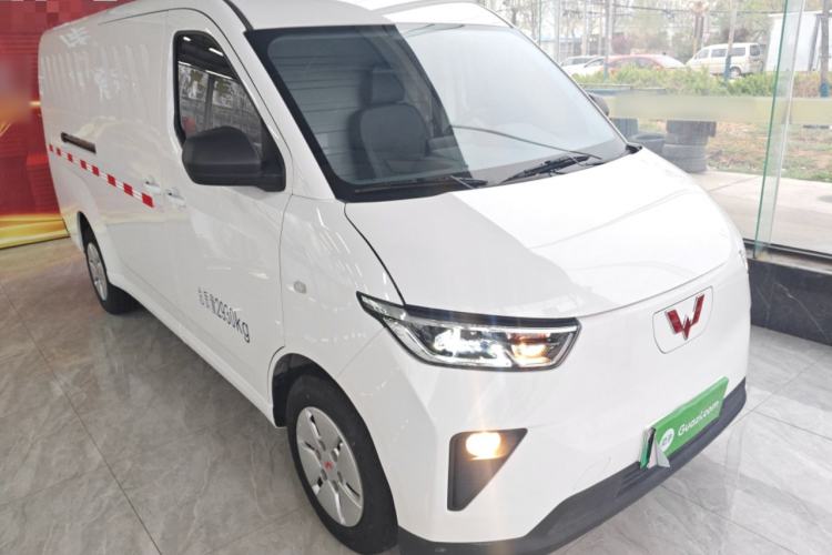 Used Wuling Yangguang 2024 300km Comfort Version with Sealed Windows 60kW Exterior 1