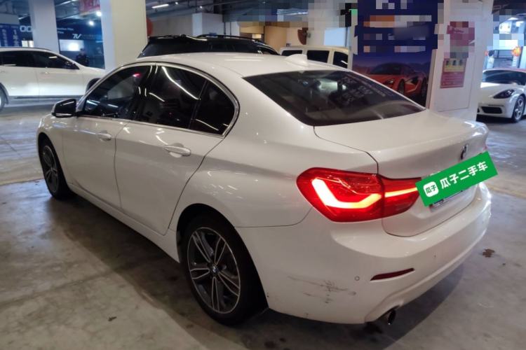 Used BMW 1 Series 2019 118i Fashion Model Rear Left 45 Deg