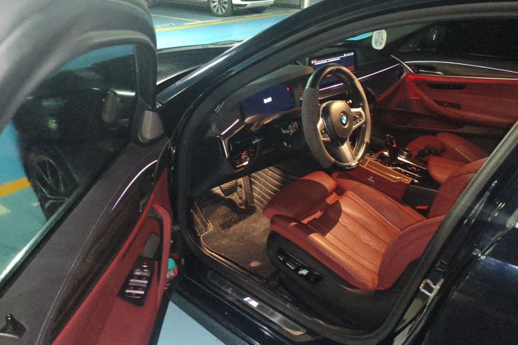 Used BMW 5 Series 2022 Second Facelift 530Li Luxury Version M Sport Package Driver Seat