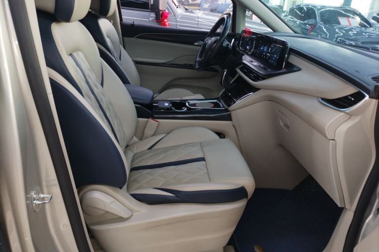 Used Buick GL8 2021 ES Landtrek 653T Comfort Edition
