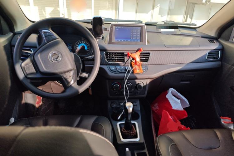 Used Dongfeng Fengon 330 2019 1.5L 330S Manual Comfort Version China VI Standard