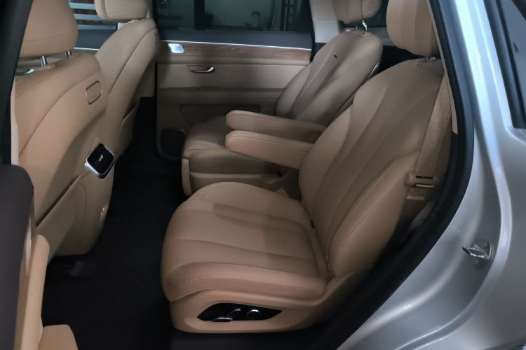 Used Hima AITO M7 2024 1.5T Rear-Drive Plus Version 6 Seats
