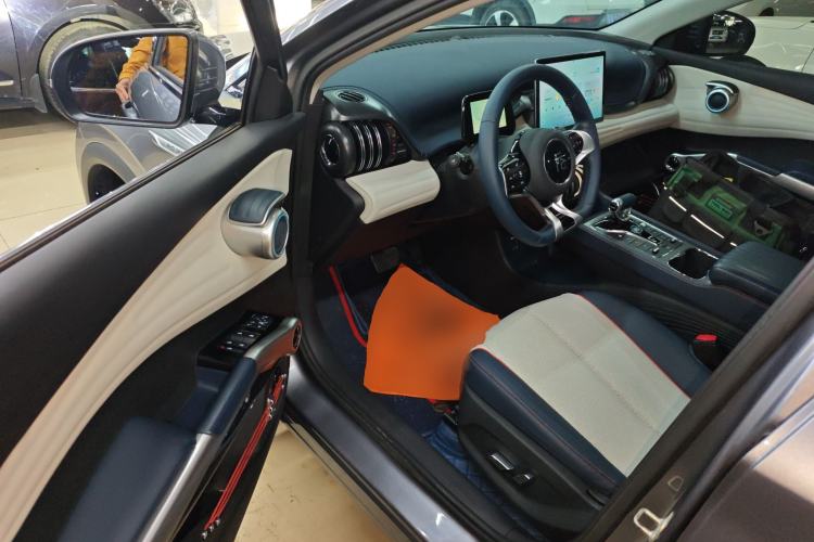 Used BYD Yuan PLUS 2022 510 km Flagship Version Driver Seat