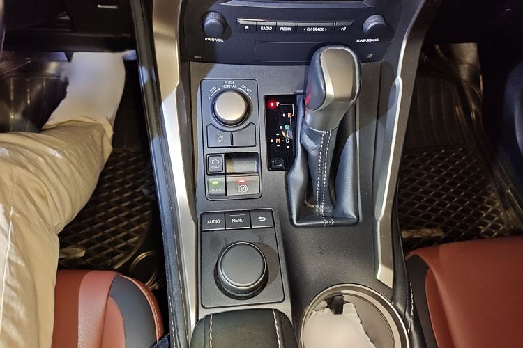 Used Lexus NX 2015 200T All-Wheel-Drive Fēngshàng Edition
