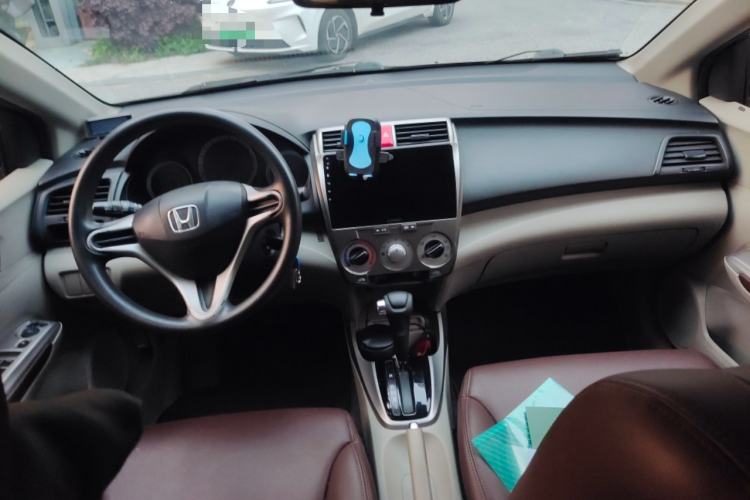 Used Honda City Classic 2008 1.5L Automatic Elite Edition Center Console