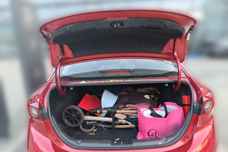 Used Mazda Mazda 3 Axela 2016 Sedan 1.5L Automatic Comfort Model
