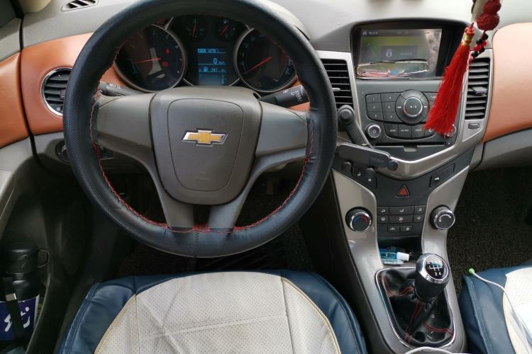 Used Chevrolet Cruze 2015 1.5L Classic SE MT
