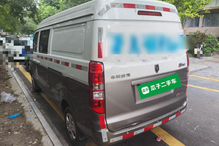 Used Jinbei Hiace X30 2021 1.5L Deluxe Edition Aluminum Wheels Two-Tone Design Central Air Conditioning MP5 Version Van China VI Standard SWC15M