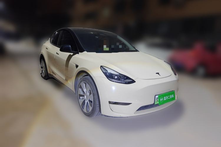 Used Tesla Model Y 2021 Standard Range Rear-Wheel Drive Version Front Right 45 Deg