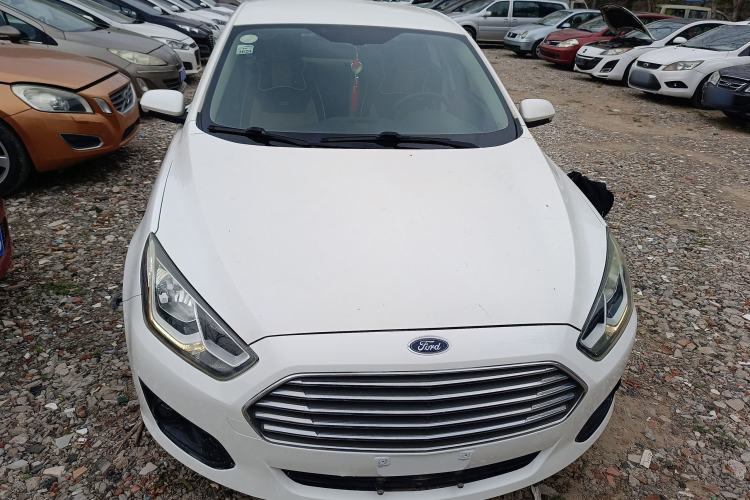 Used Ford Escort 2015 1.5L Manual Comfort Model Front